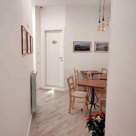 Il Vialetto Nocleg ze śniadaniem Castellammare di Stabia